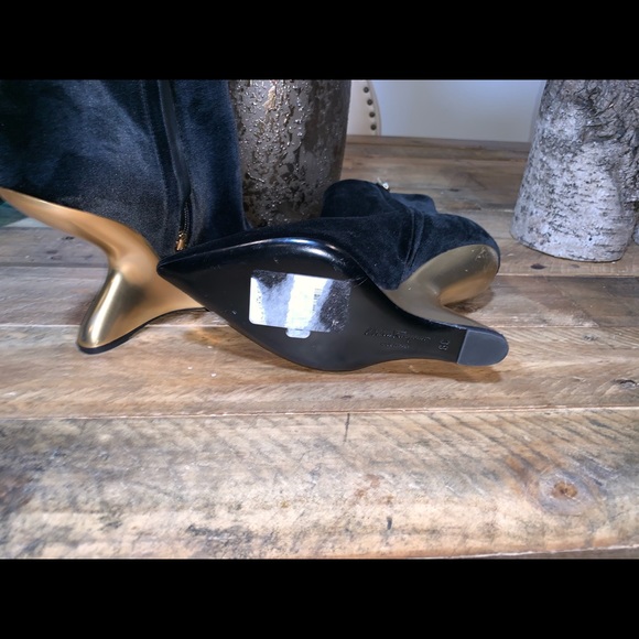 Salvatore Ferragamo Bolgheri Cut-Out Wedge Booties - Picture 5 of 8